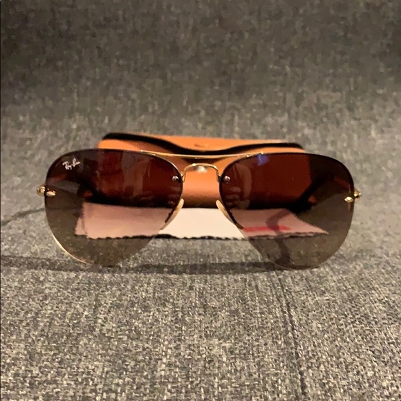 Ray-Ban Aviators - Picture 2 of 3
